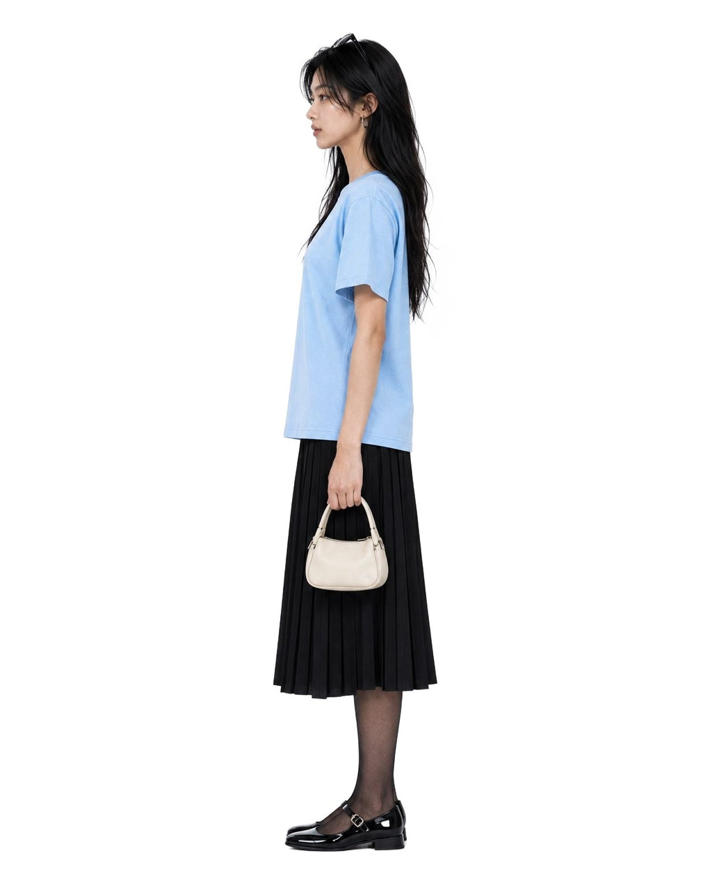 Twin Angels Essential Tee Blue model side